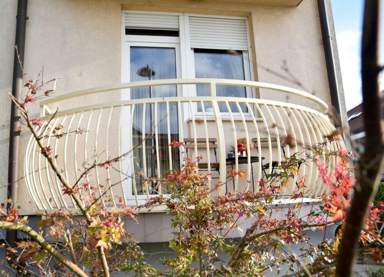 Ferienwohnung Studio Apartman D Sesvete Exterior foto