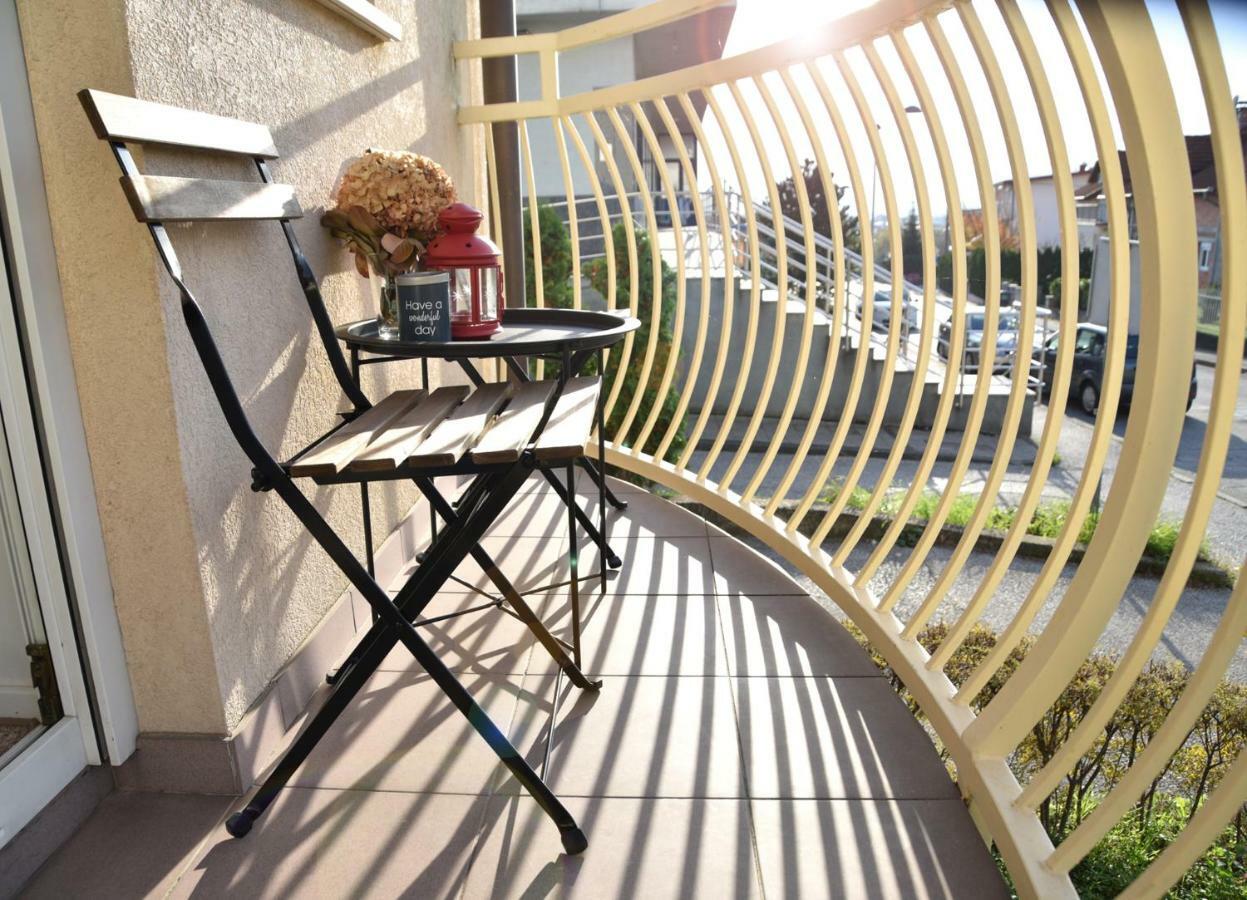 Ferienwohnung Studio Apartman D Sesvete Exterior foto