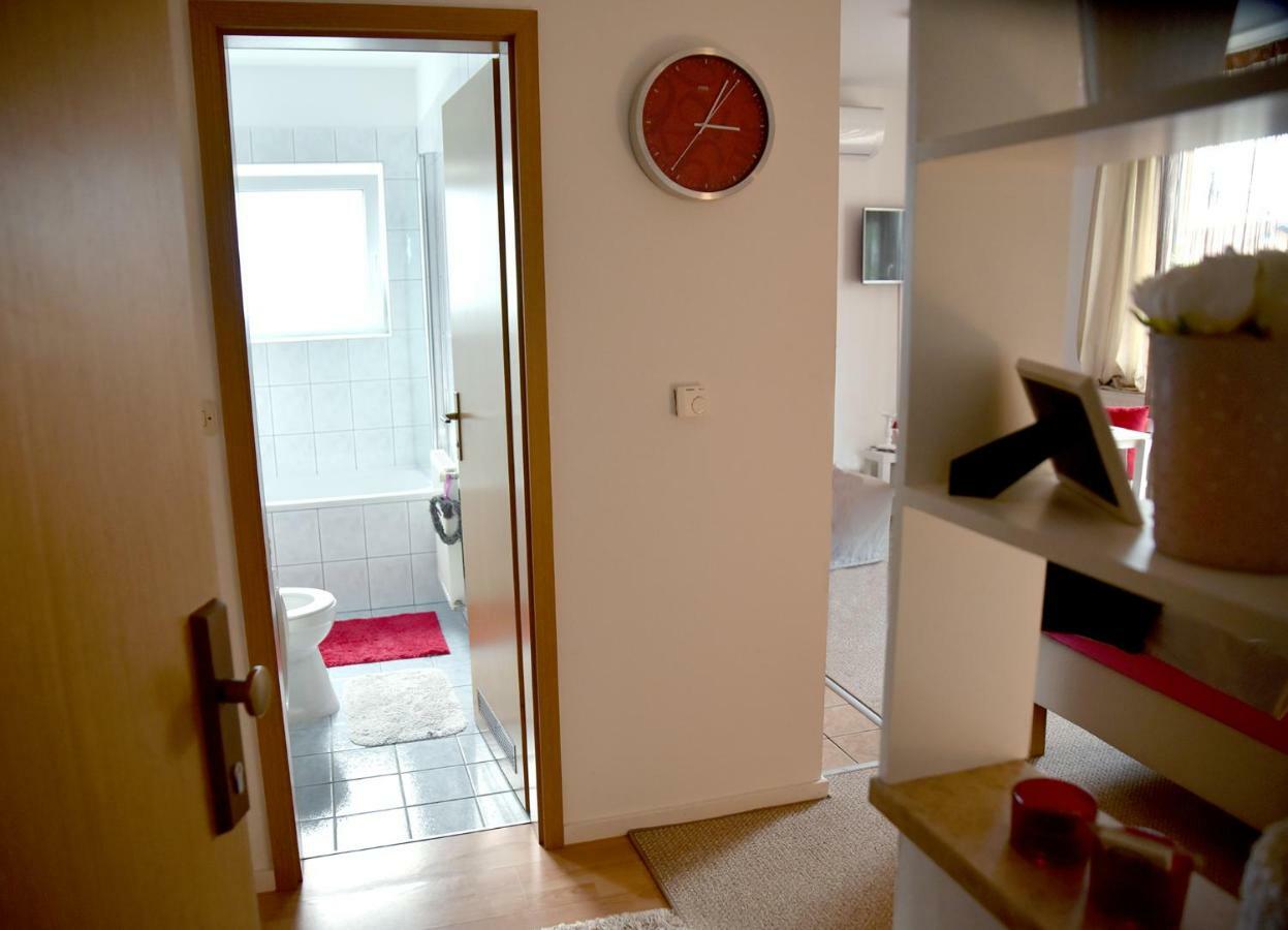 Ferienwohnung Studio Apartman D Sesvete Exterior foto
